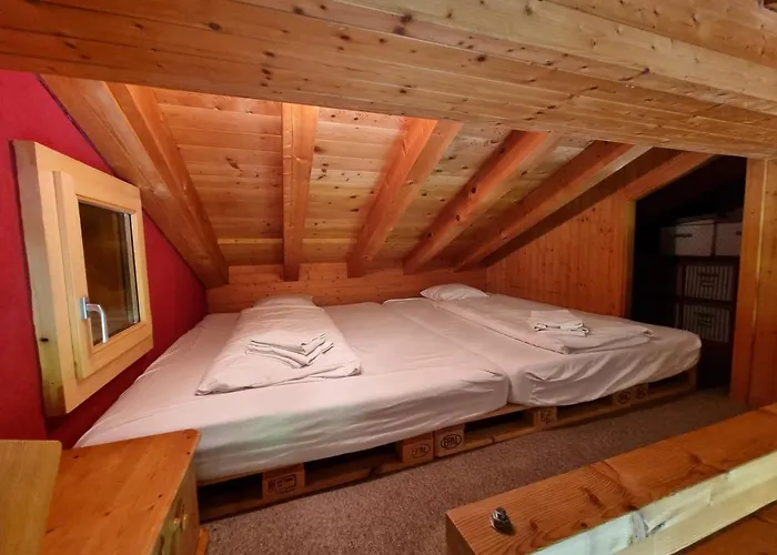 Daire Cute Attic In The Heart Of The Mountains